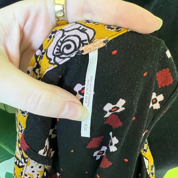 Free People Charlotte Sleeveless Top Boho Floral Tank Blouse Size M - Picture 7 of 7